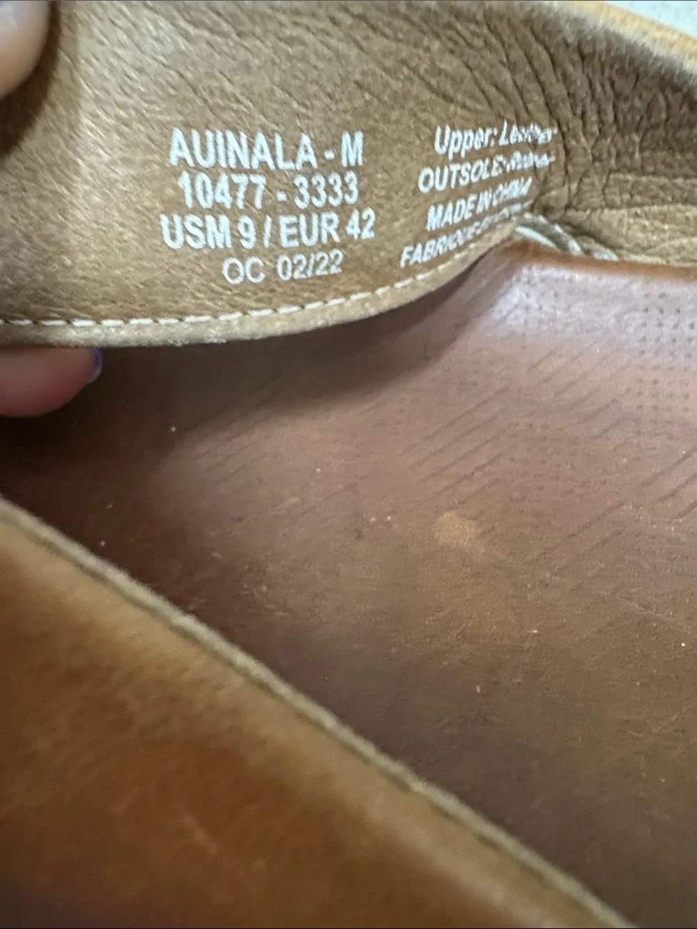 OluKai Men’s Tan/Brown Leather Flip Flops